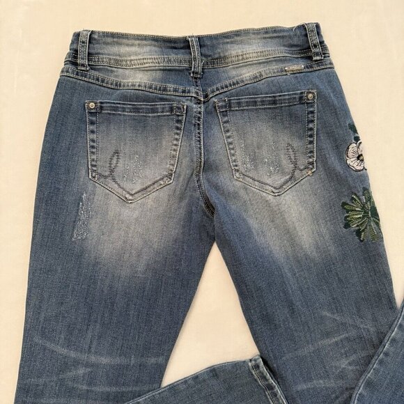 INC Denim Jeans 2 Petite Boyfriend Fit Floral Embroidered Distressed Blue - Picture 6 of 11